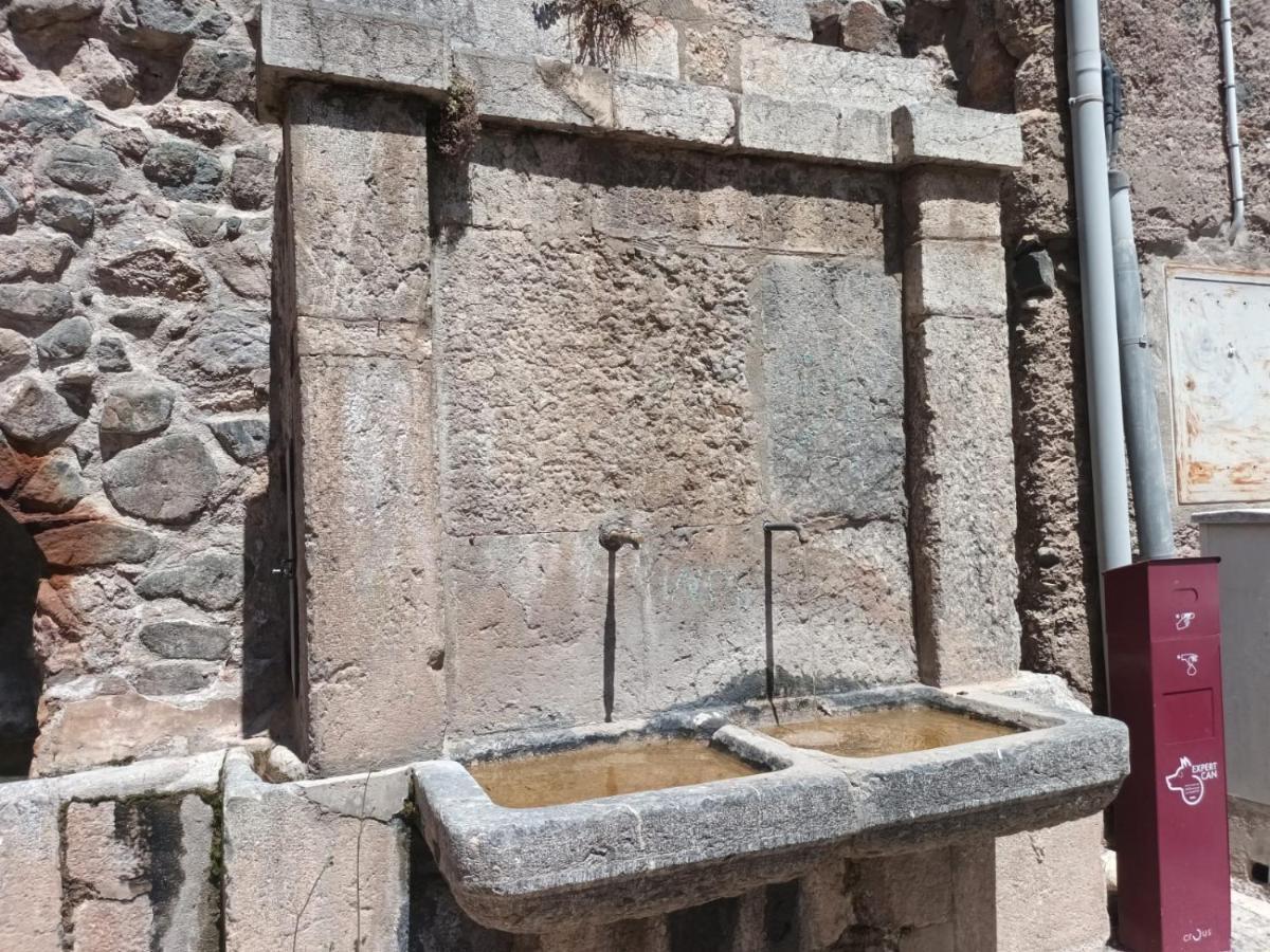 Un Tros De Sal. Casa Rural A Gerri De La Sal. Villa Bagian luar foto