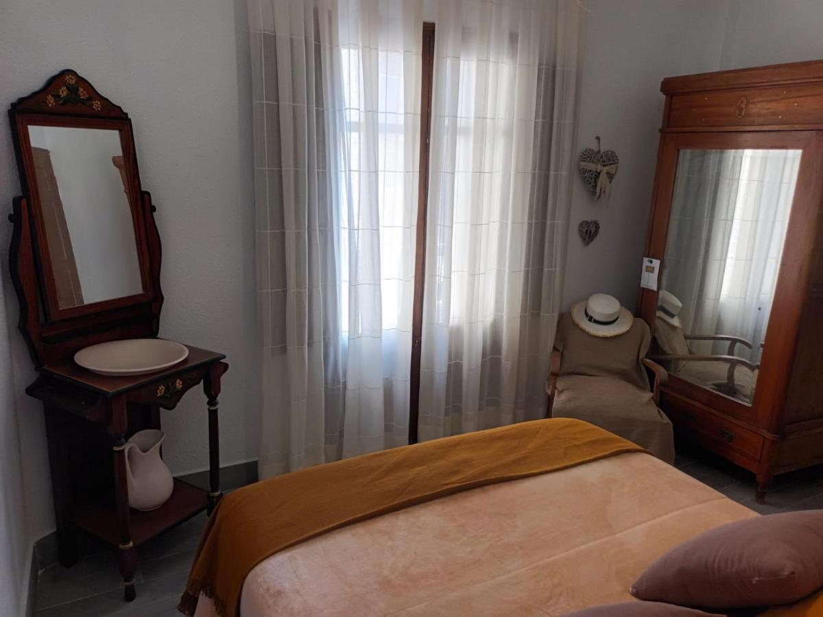 Un Tros De Sal. Casa Rural A Gerri De La Sal. Villa Bagian luar foto
