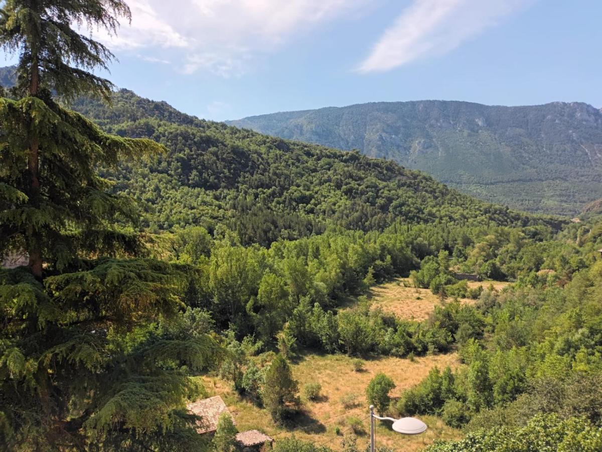 Un Tros De Sal. Casa Rural A Gerri De La Sal. Villa Bagian luar foto