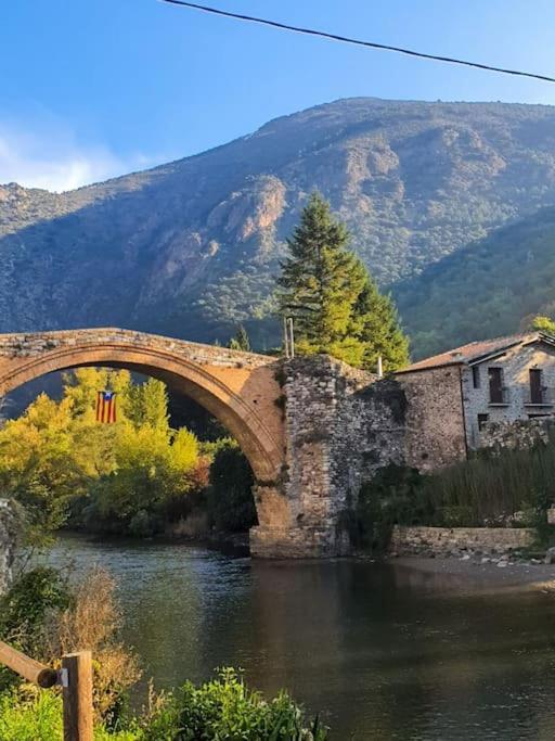 Un Tros De Sal. Casa Rural A Gerri De La Sal. Villa Bagian luar foto