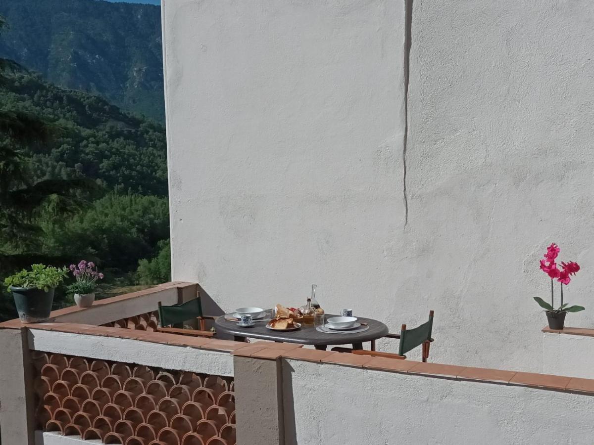 Un Tros De Sal. Casa Rural A Gerri De La Sal. Villa Bagian luar foto