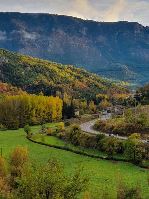 Un Tros De Sal. Casa Rural A Gerri De La Sal. Villa Bagian luar foto