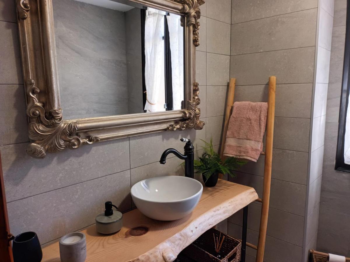 Un Tros De Sal. Casa Rural A Gerri De La Sal. Villa Bagian luar foto